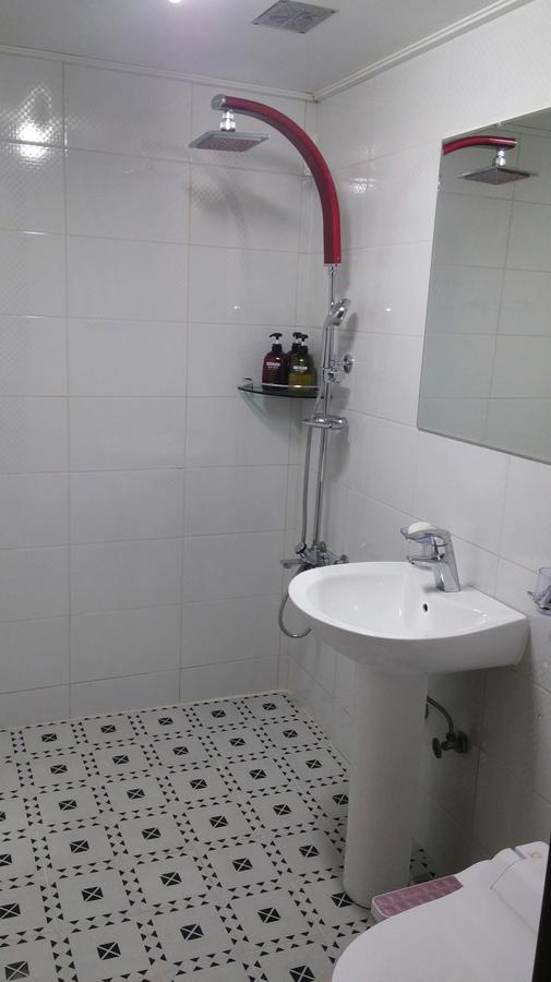 موتيل بوهانغ سابيزتل المظهر الخارجي الصورة